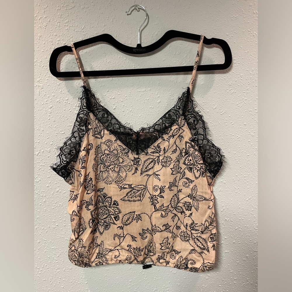 NWT Lacey blush & black floral crop top with cinch